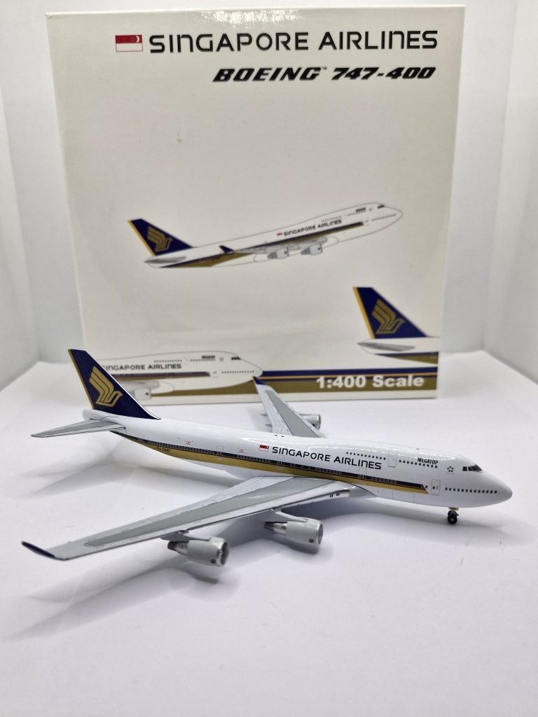 Gemini Jets 1:400 American Airlines N1765B McDonnell Douglas MD-11