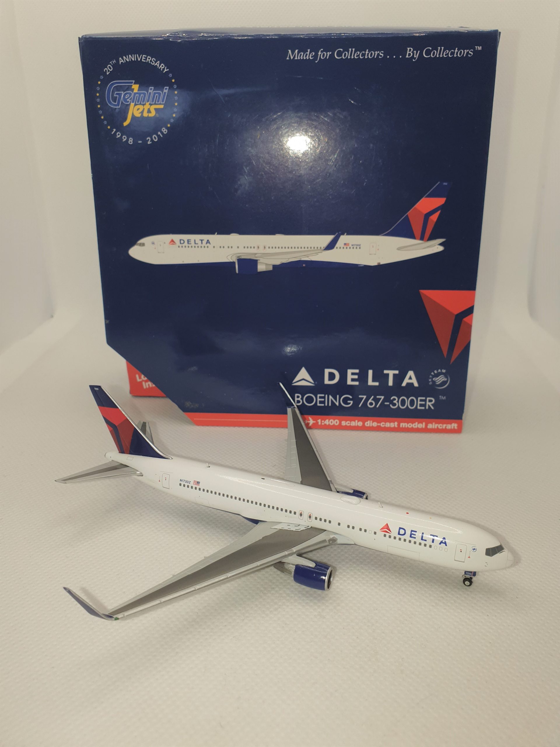 Delta Boeing 767-300ER N173DZ Gemini Jets GJDAL1732 Scale 1:400 