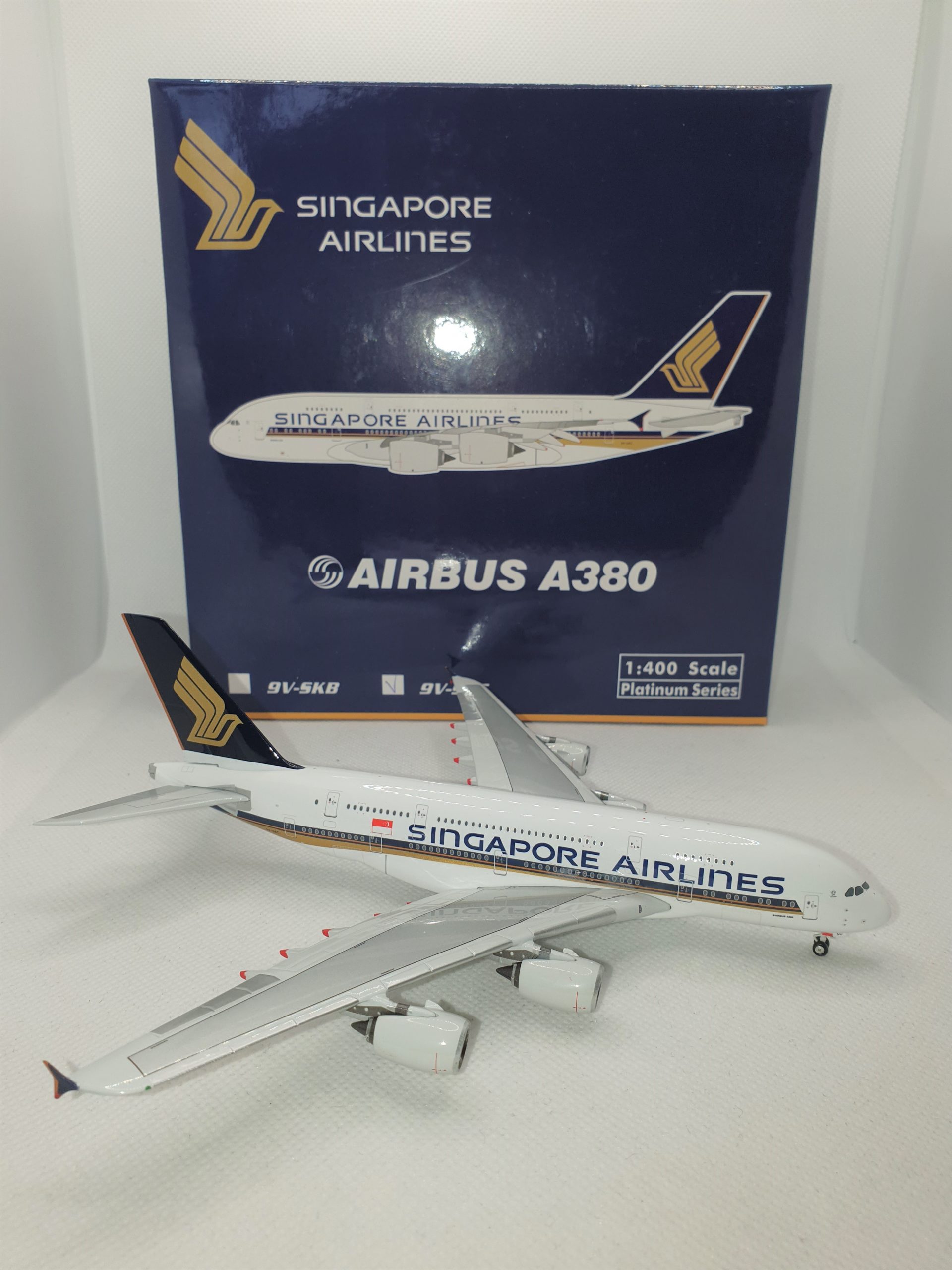 Phoenix 1:400 Singapore Airlines 9V-SKC Airbus A380-800