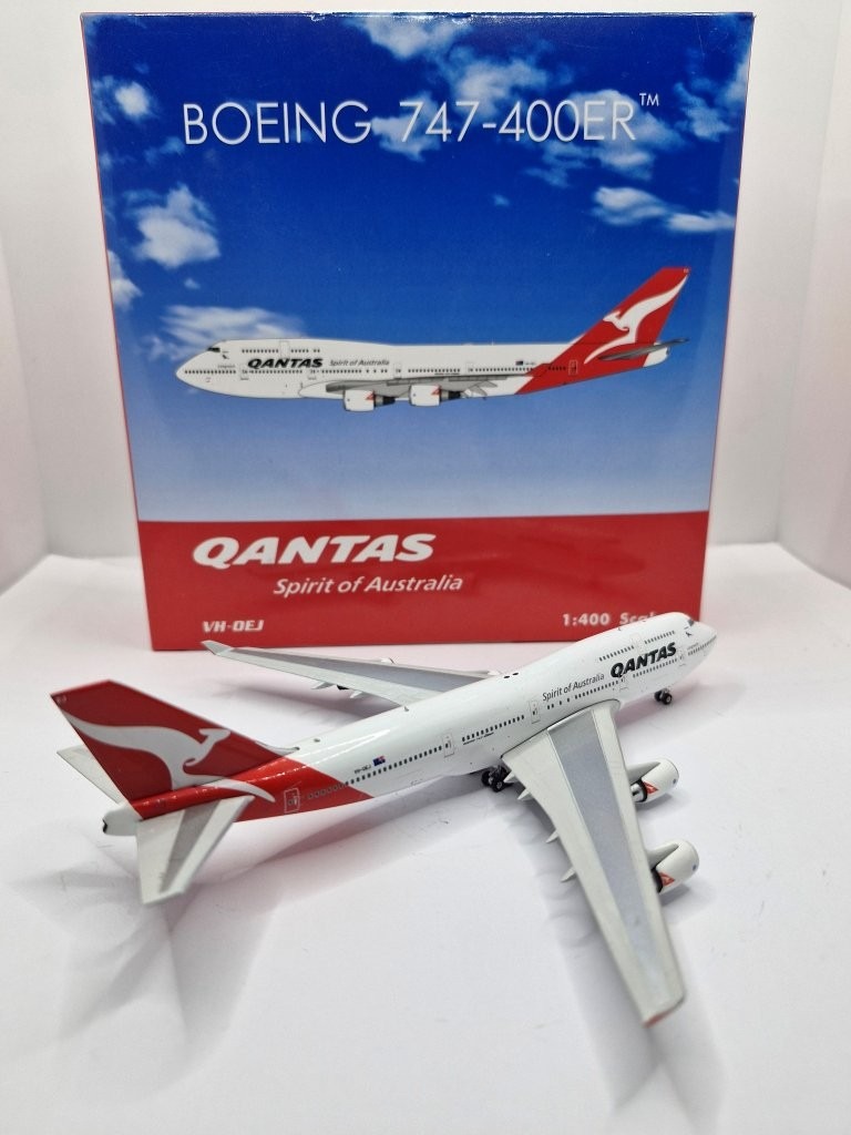 Phoenix 1:400 Qantas Airways VH-OEJ Boeing 747-400 - Image 2