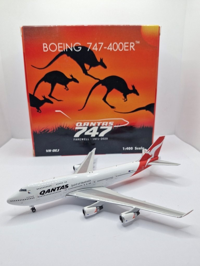 Phoenix 1:400 Qantas Airways VH-OEJ Boeing 747-400 - Image 3