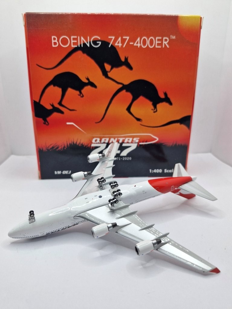 Phoenix 1:400 Qantas Airways VH-OEJ Boeing 747-400 - Image 5