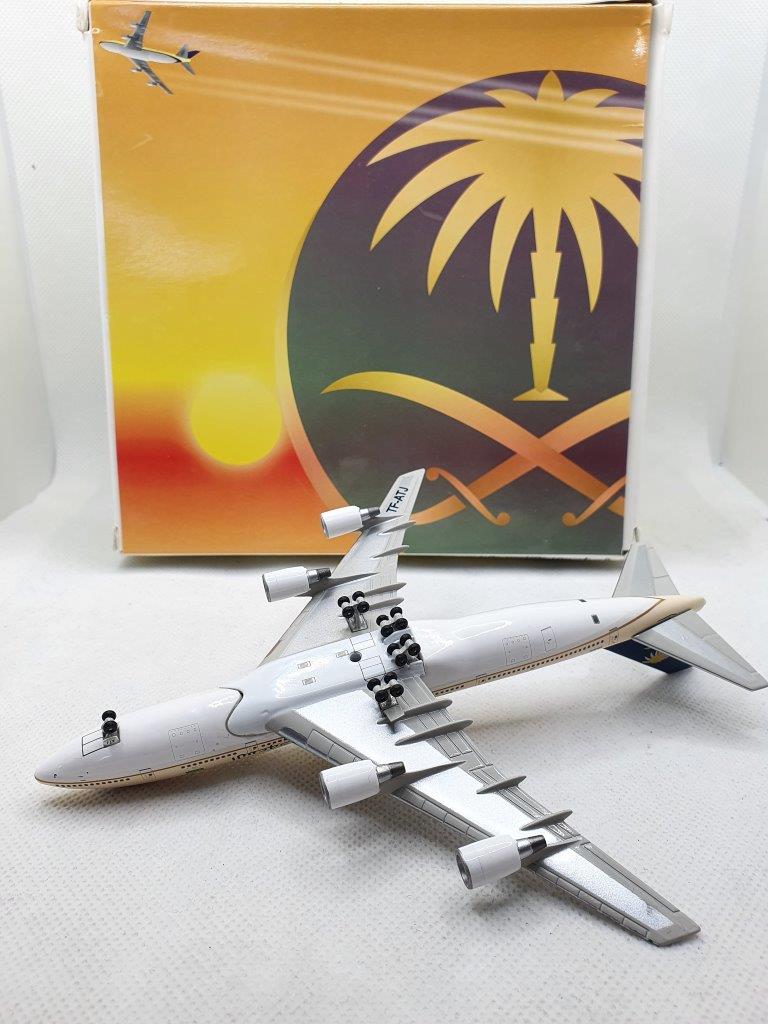 Jet-X 1:400 Saudi Arabian Airlines TF-ATJ Boeing 747-300