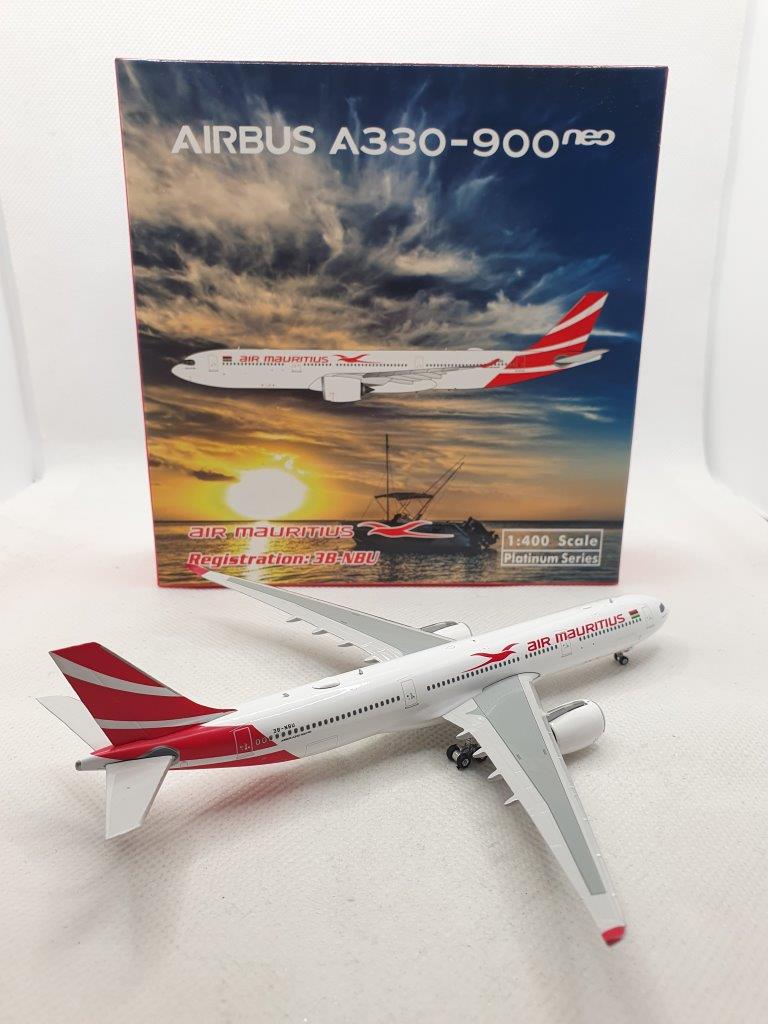 Phoenix 1:400 Air Mauritius 3B-NBU Airbus A330-900 Neo - Image 2