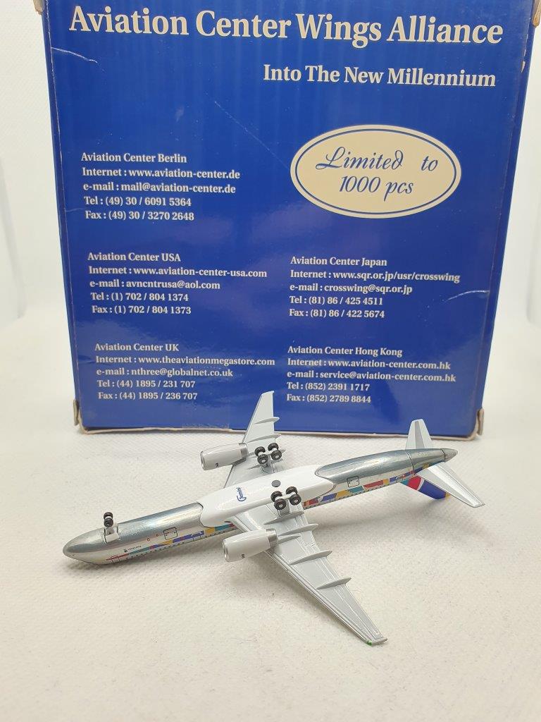 Gemini Jets 1:400 Air 2000 G-OOOS Boeing 757-200 - Bedfordshire