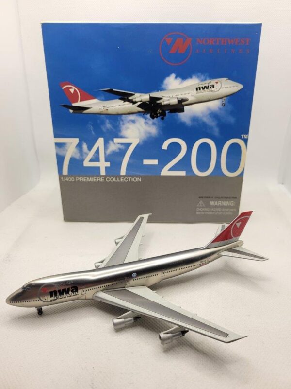 Dragon Wings 1:400 Northwest Airlines N627US Boeing 747-200