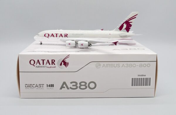 JC Wings 1:400 Qatar Airways A7-APG Airbus A380-800 - Bedfordshire