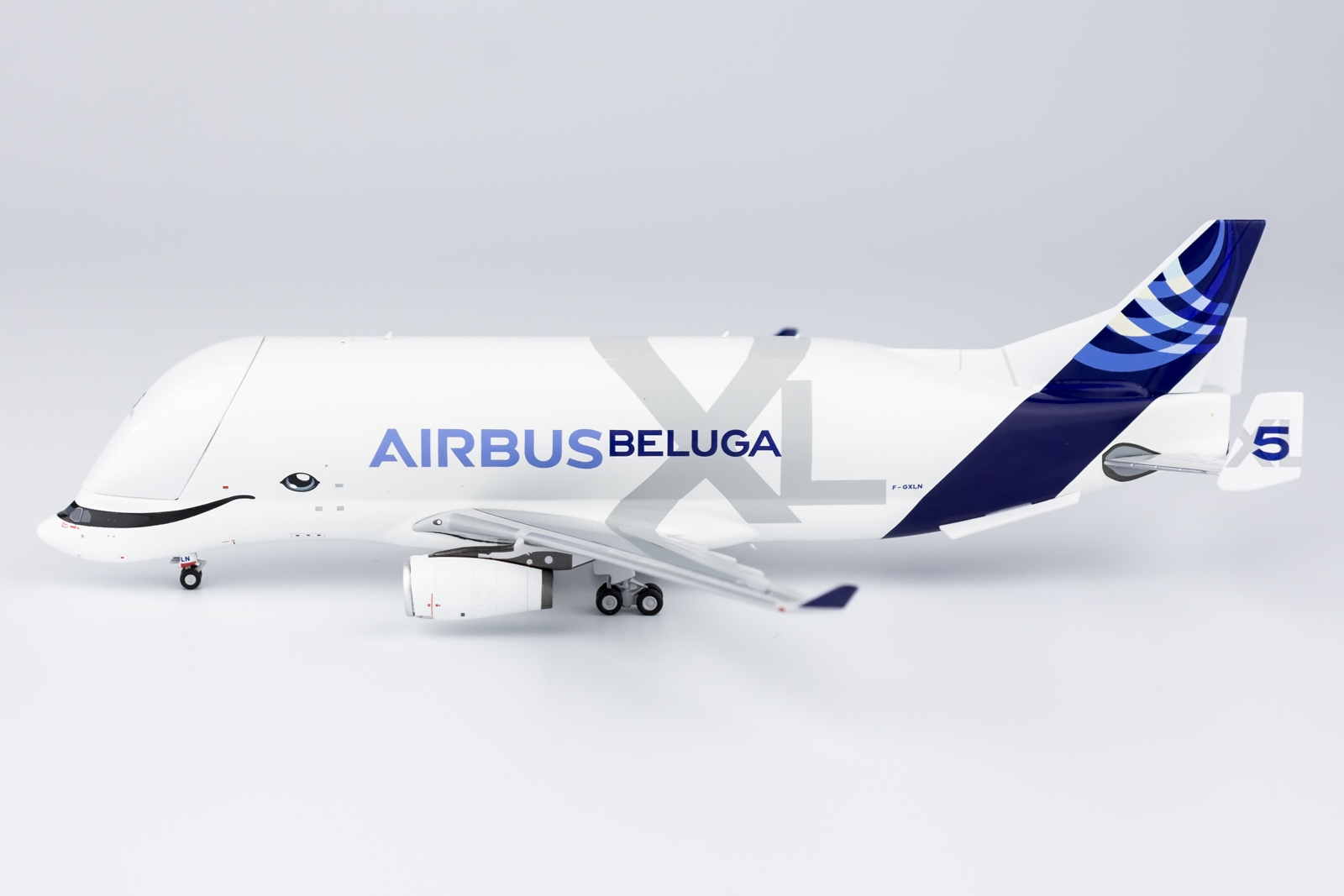 NG MODEL エアバスA330‐700 ベルーガ F−GXLI NG Models 1:400 Airbus Transport International F-GXLN Airbus A330