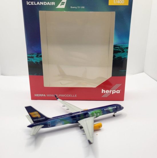 Herpa - Avion Miniature Icelandair Boeing 757-300 "100 Years Icelandic Independence" (TF-ISX) à L'échelle 1:500 - Modèle Collection En Métal - 11
