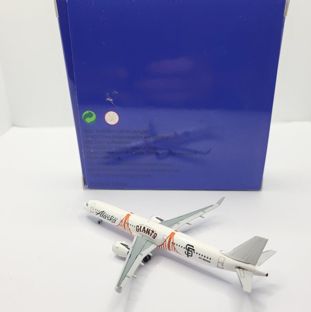 Aeroclassics 1:400 Alaska Airlines N924VA Airbus A321-200 SL - Image 4