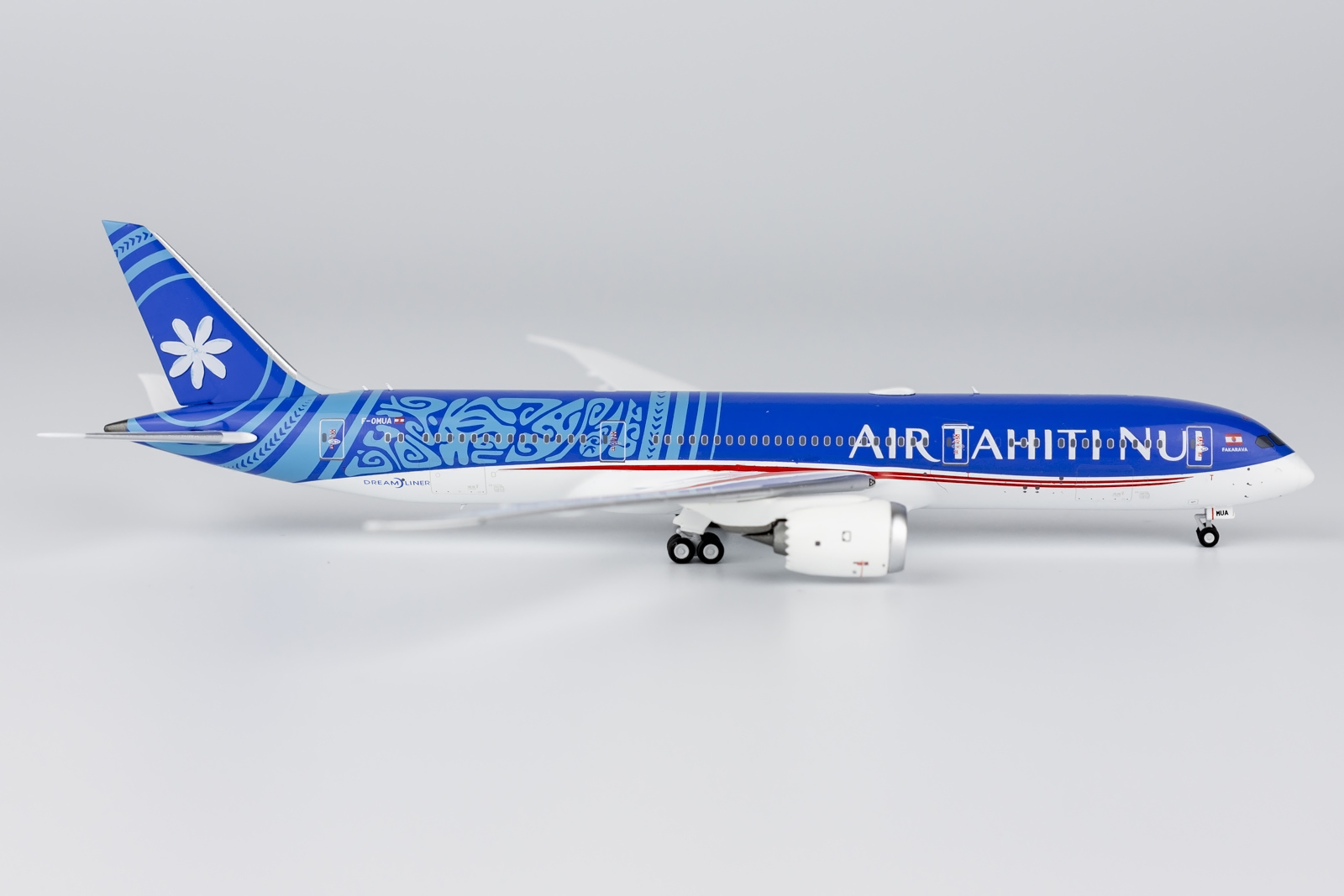 NG Models 1:400 Air Tahiti Nui F-OMUA Boeing 787-9 - Image 5