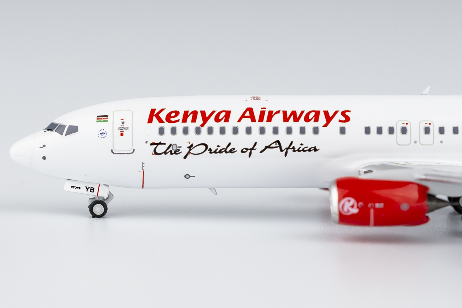 NG Models 1:400 Kenya Airways 5Y-CYB Boeing 737-800W - Image 3