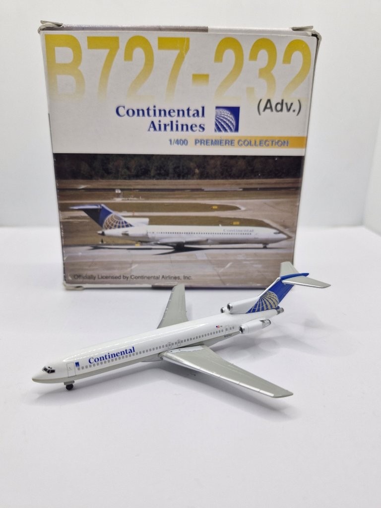 Dragon Wings 1:400 Continental Airlines N10791 Boeing 727-200 - Image 3