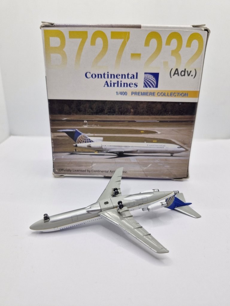 Dragon Wings 1:400 Continental Airlines N10791 Boeing 727-200 - Image 5