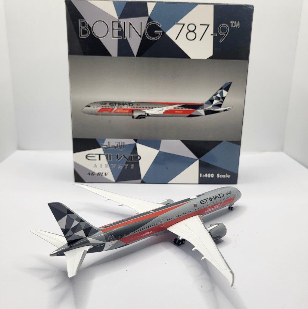 Phoenix 1:400 Etihad Airways A6-BLV Boeing 787-9 - Bedfordshire