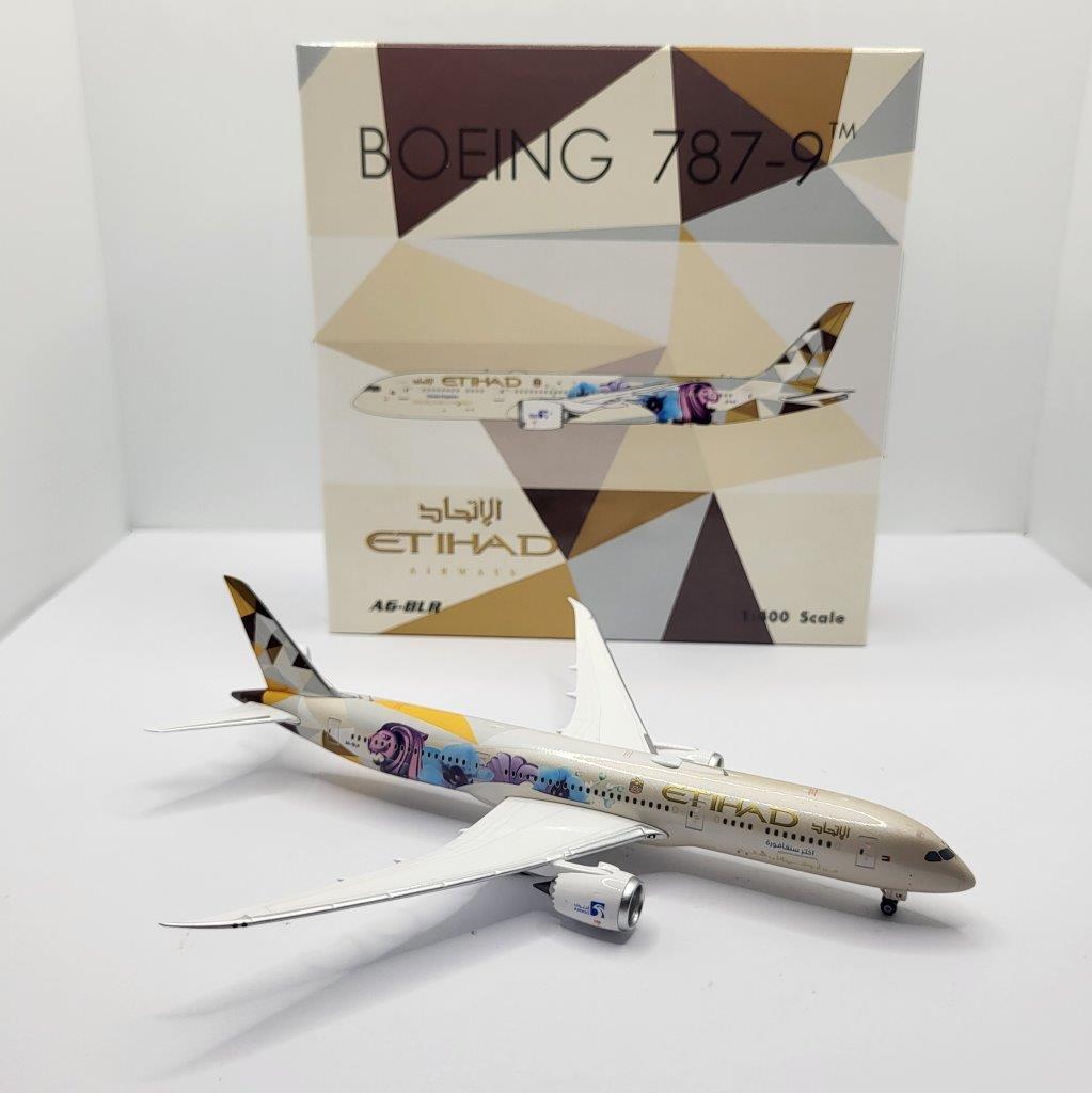 Phoenix 1:400 Etihad Airways A6-BLR Boeing 787-9 - Bedfordshire