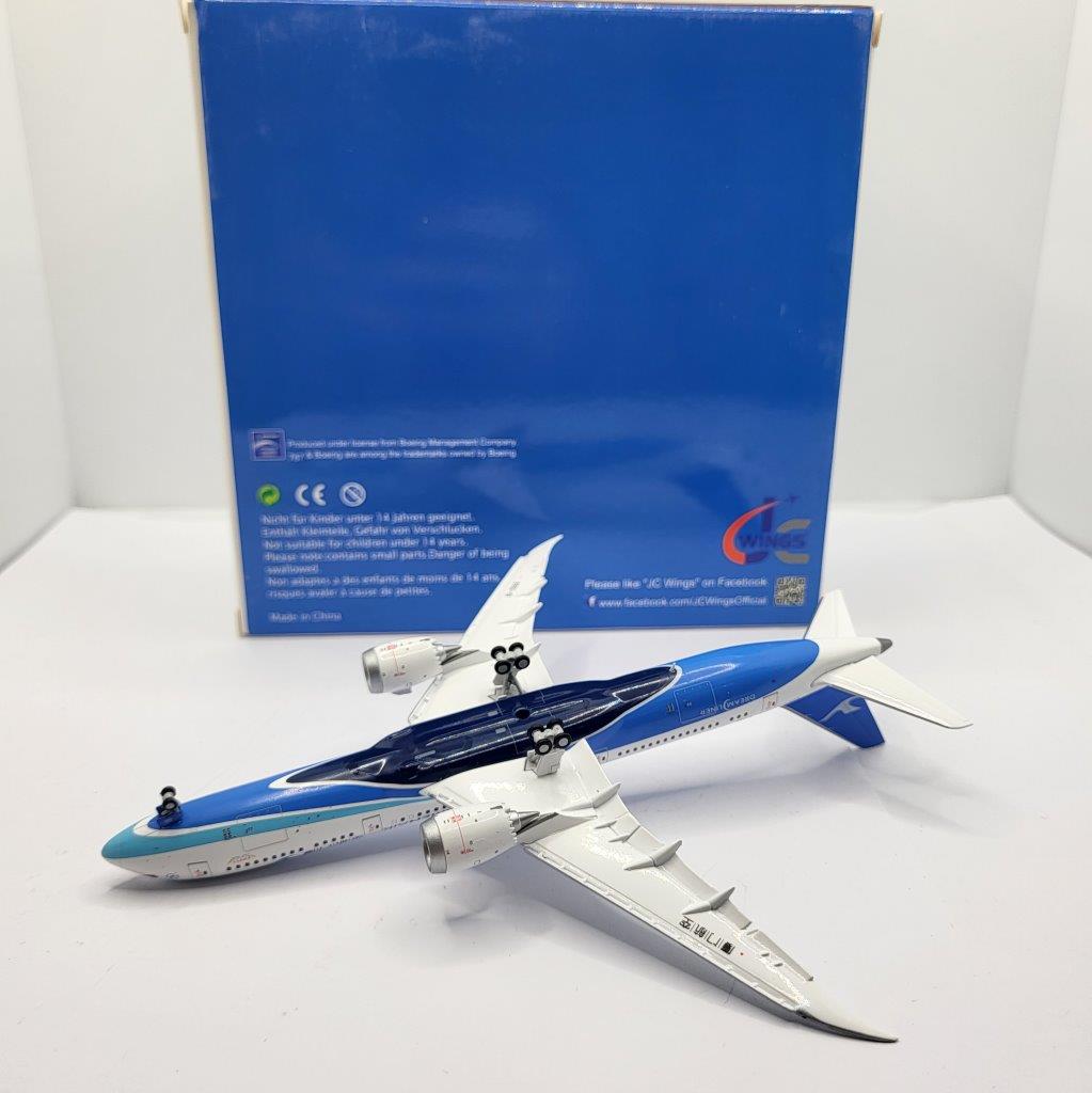 JC Wings 1:400 Xiamen Airlines B-1566 Boeing 787-9 - Image 5