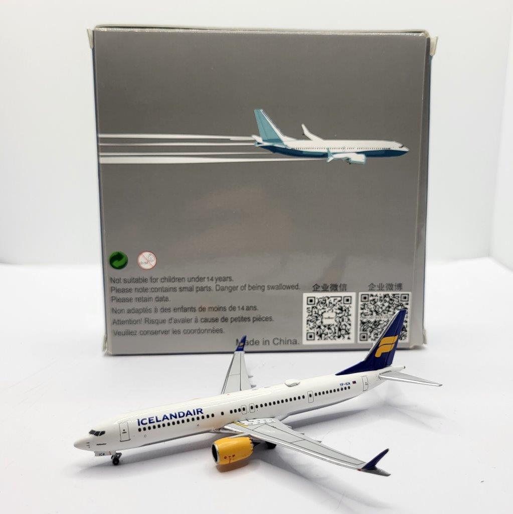 Aeroclassics 1:400 Icelandair B737 MAX 9 TF-ICA - Modello Diecast Raro Con Trattore Omaggio