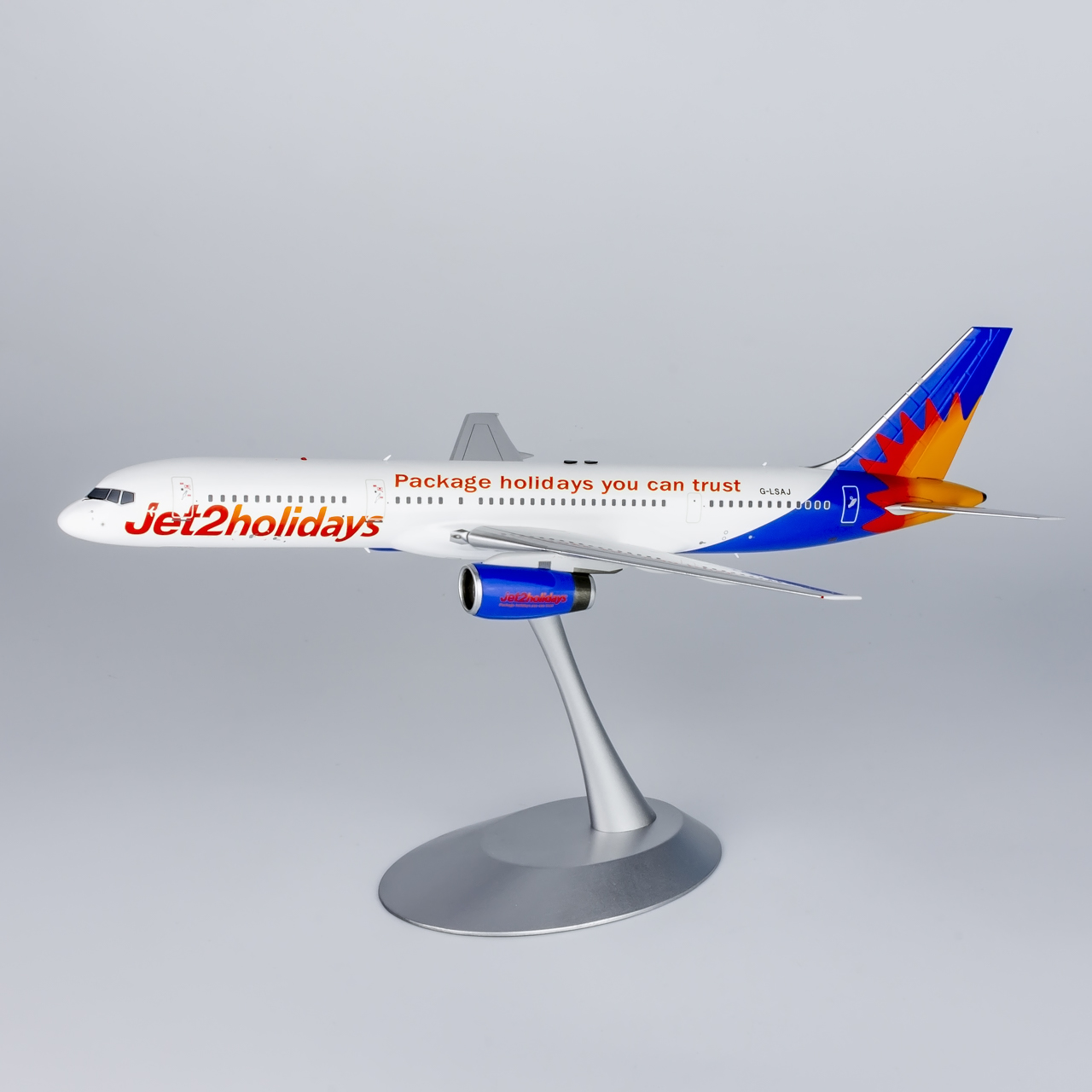 NG Models 1:200 Jet2 Holidays G-LSAJ Boeing 757-200 - Image 9