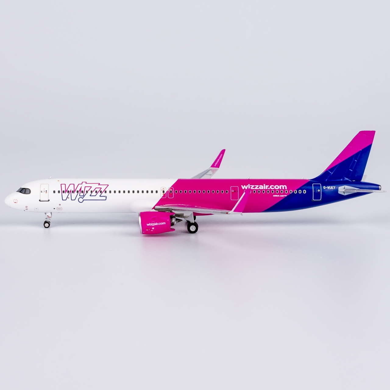 NG Models 1:400 Wizz Air UK G-WUKY Airbus A321-Neo - Image 2