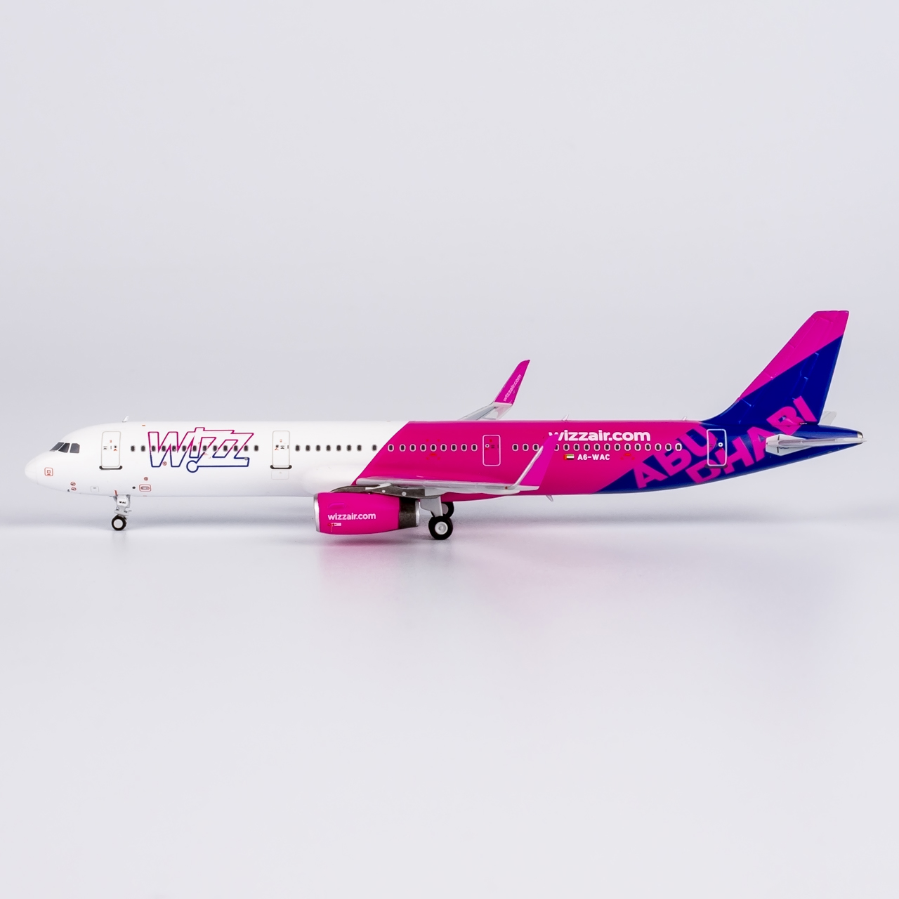 NG Models 1:400 Wizz Air Abu Dhabi A6-WAC Airbus A321-Neo - Image 2