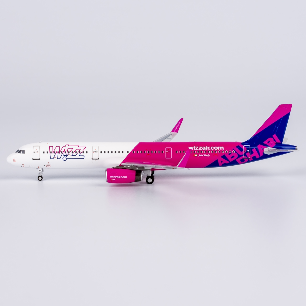 NG Models 1:400 Wizz Air Abu Dhabi A6-WAD Airbus A321-Neo - Image 2