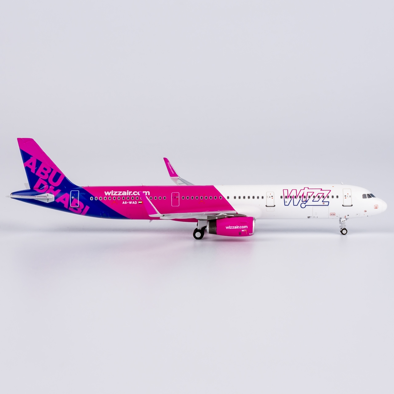 NG Models 1:400 Wizz Air Abu Dhabi A6-WAD Airbus A321-Neo - Image 6