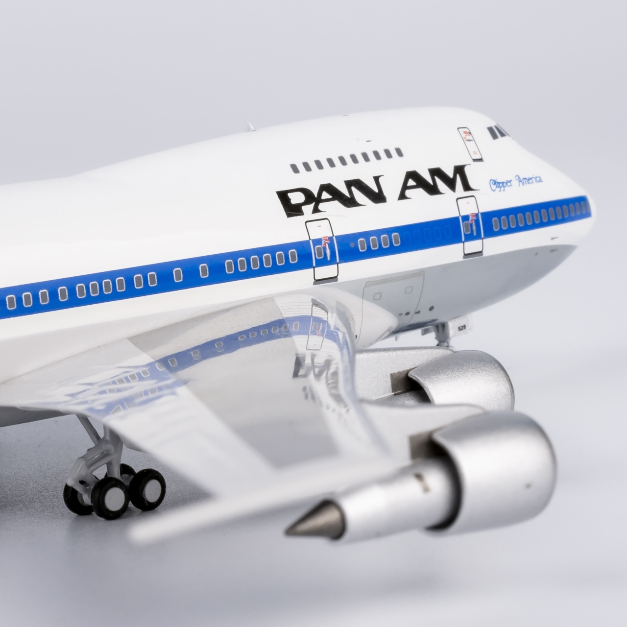 NG Models 1:400 Pan American World Airways N529PA Boeing 747-SP - Image 10