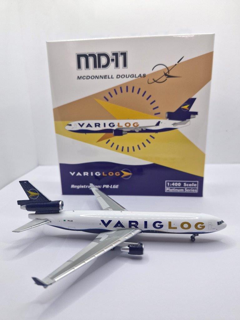 Phoenix 1:400 Varig LOG Cargo PR-LGE McDonnell Douglas MD-11F - Image 2