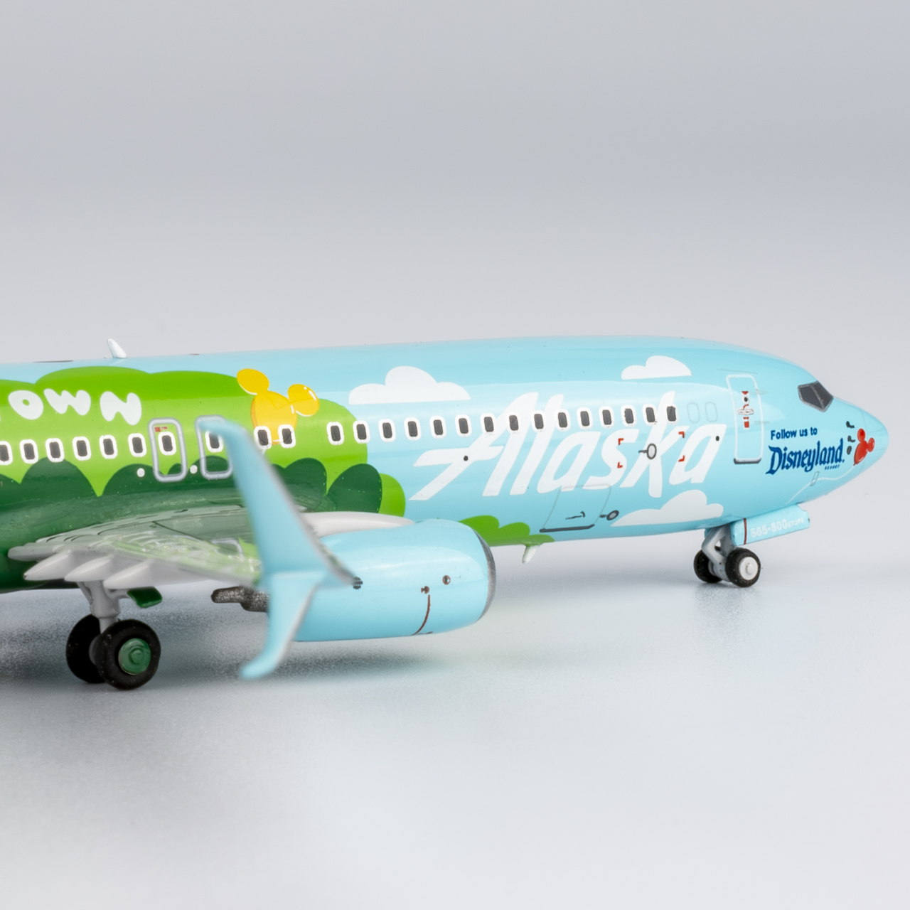 NG Models 1:400 Alaska Airlines N565AS Boeing 737-800SW - Image 8
