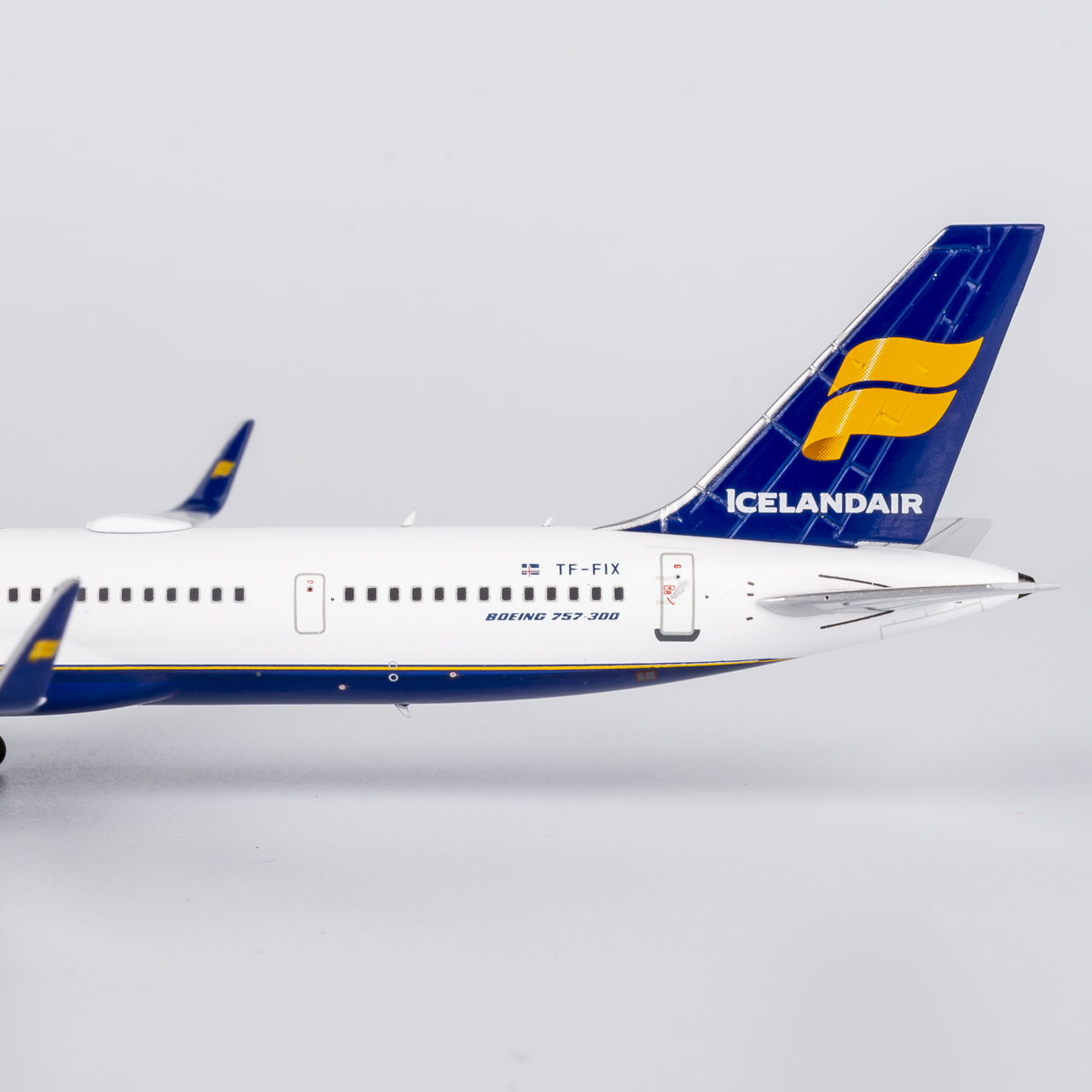 NG Models 1:400 Icelandair TF-FIX Boeing 757-300W - Bedfordshire