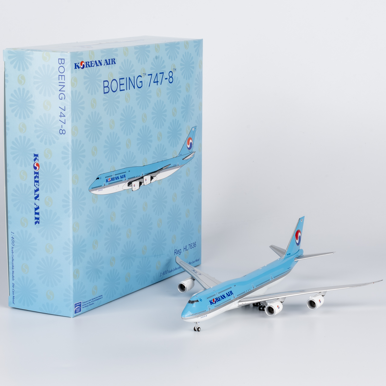 NG Models 1:400 Korean Air HL7636 Boeing 747-8 - Bedfordshire