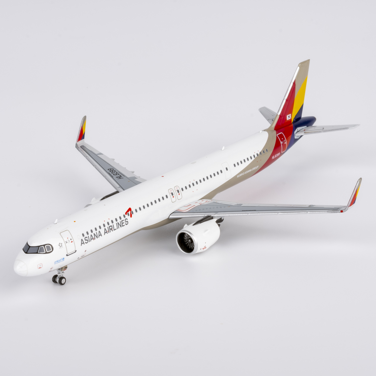 NG Models 1:400 Asiana Airlines HL8399 Airbus A321-Neo - Image 5