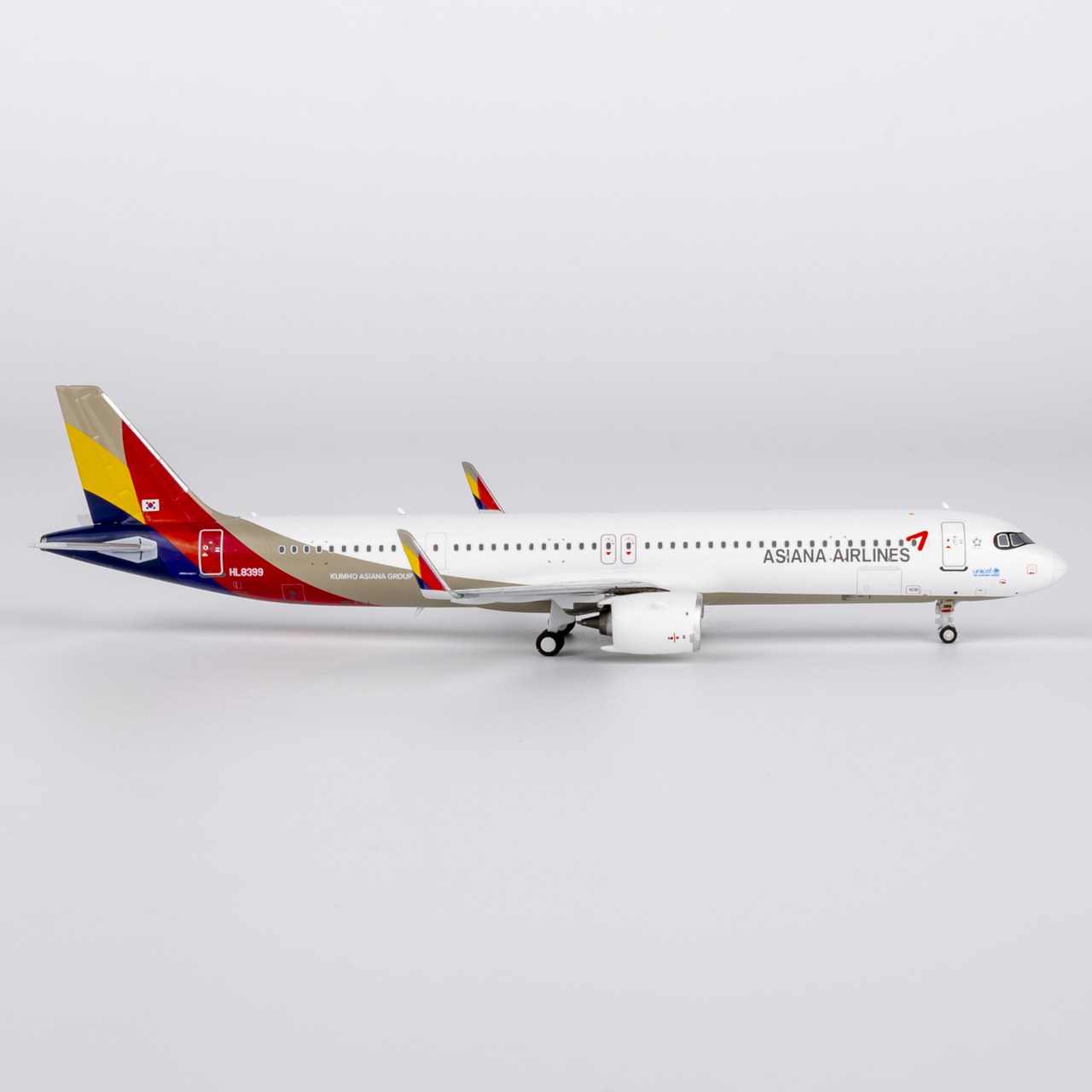 NG Models 1:400 Asiana Airlines HL8399 Airbus A321-Neo - Image 6