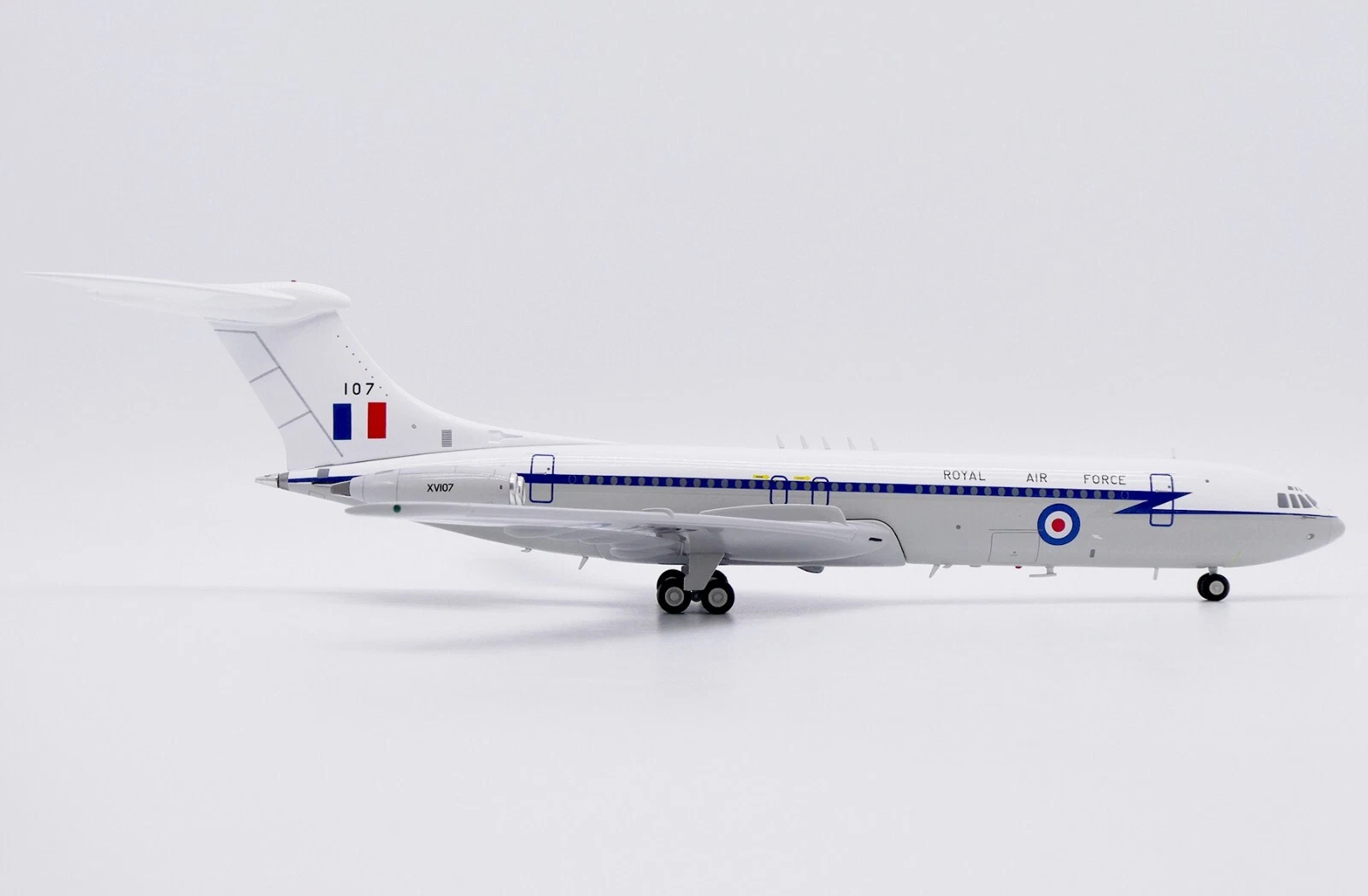 JC Wings 1:200 Royal Air Force XV107 Vickers VC-10 C1K - Image 3