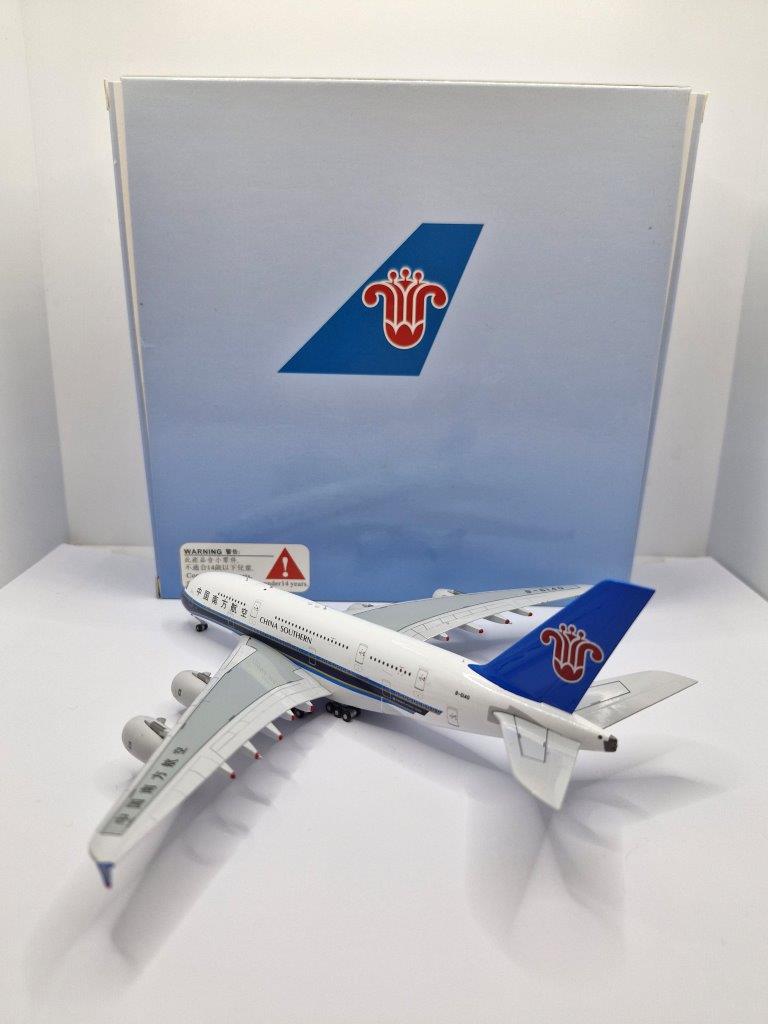 Aviation 400 1:400 China Southern Airlines B-6140 Airbus A380-800