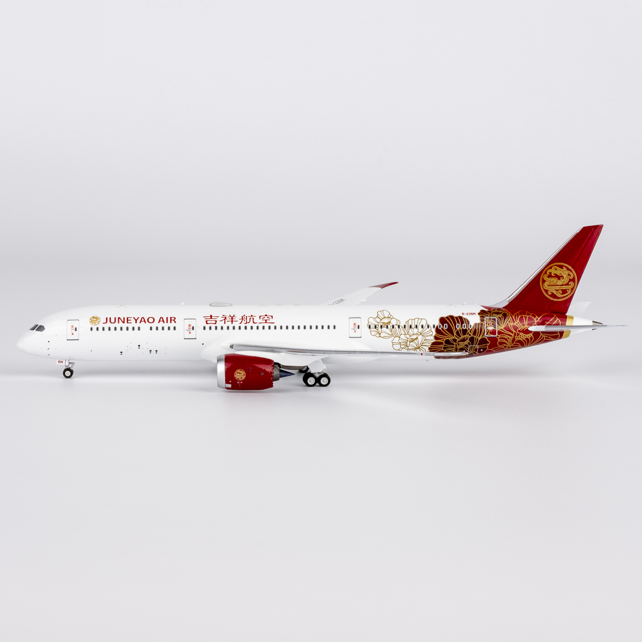 NG Models 1:400 Juneyao Airlines B-226M Boeing 787-9 - Image 2