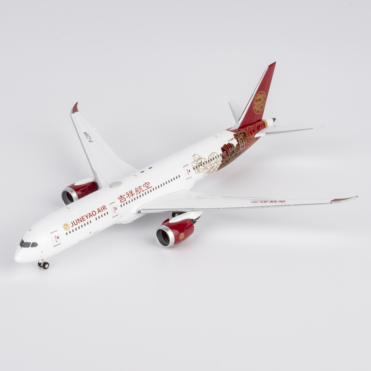 NG Models 1:400 Juneyao Airlines B-226M Boeing 787-9 - Image 5