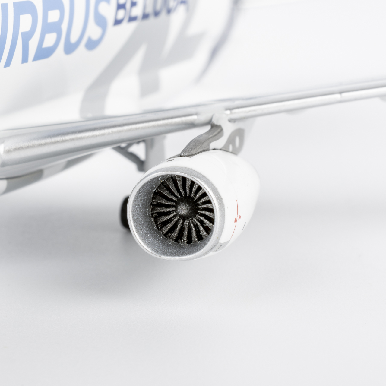 NG Models 1:400 Airbus Transport International F-GXLH Airbus A330-700 - Image 8