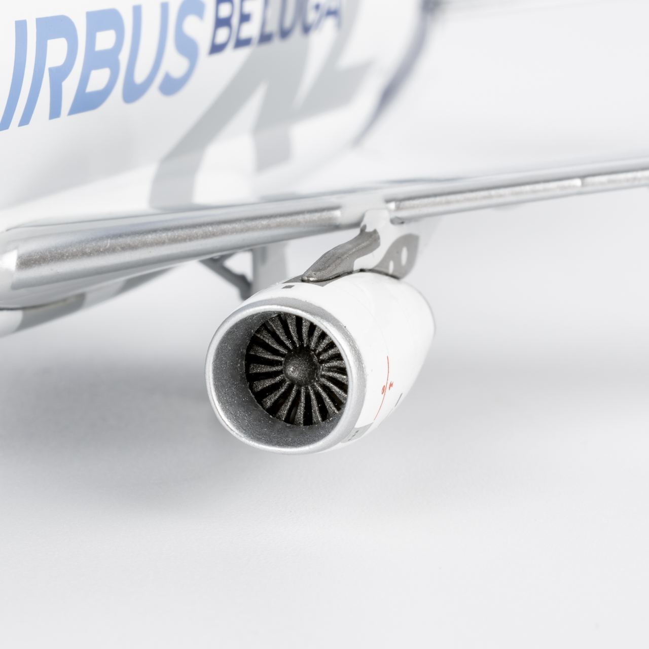 NG Models 1:400 Airbus Transport International F-GXLI Airbus A330-700 - Image 7