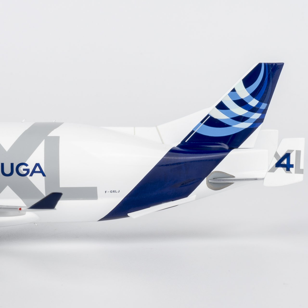 NG Models 1:400 Airbus Transport International F-GXLJ Airbus A330-700 - Image 4