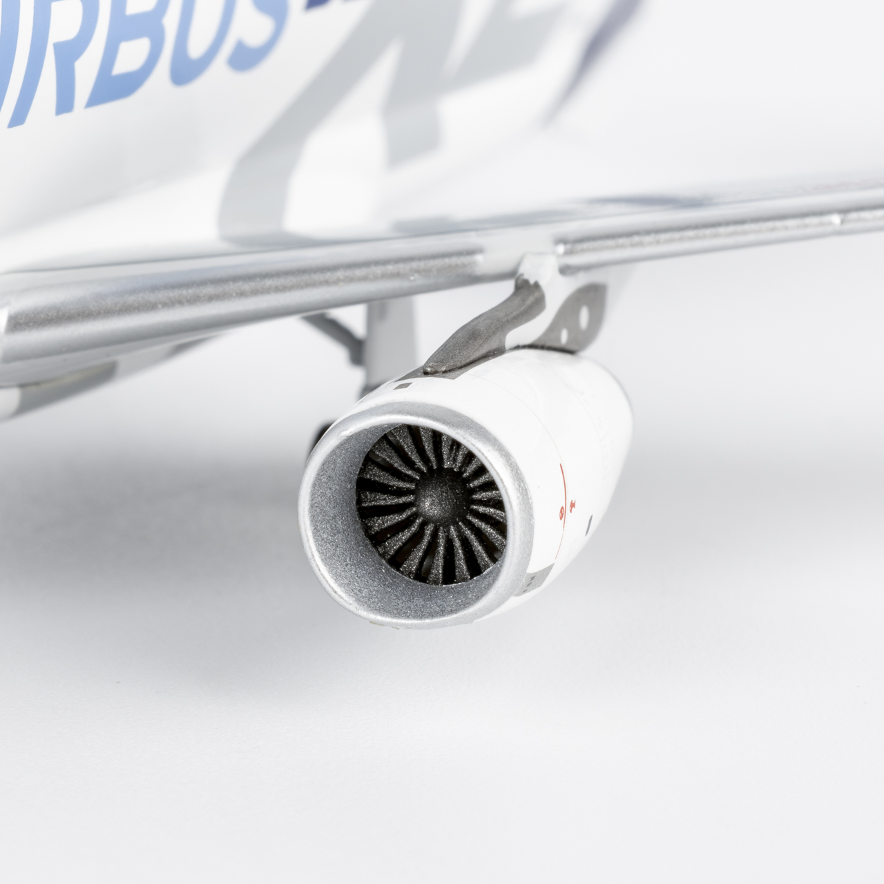 NG Models 1:400 Airbus Transport International F-WBXL Airbus A330-700 - Image 7