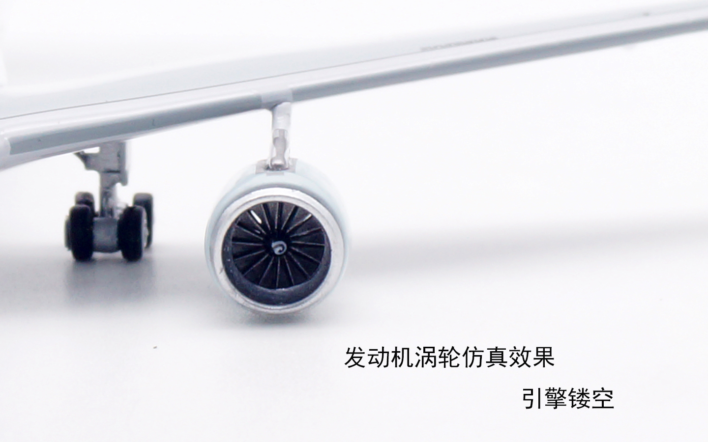 Aviation 400 1:400 Cathay Pacific Airways B-HLU Airbus A330-300 - Image 14