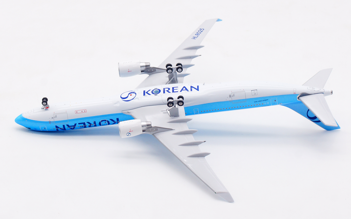 Aviation 400 1:400 Korean Air HL8025 Airbus A330-300 - Image 6