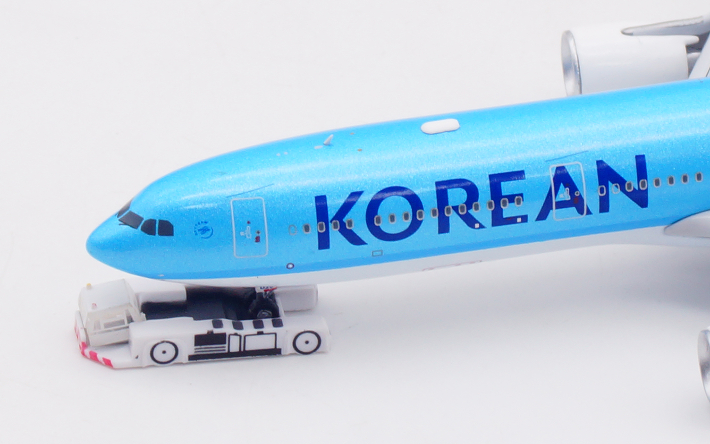 Aviation 400 1:400 Korean Air HL8025 Airbus A330-300 - Image 7