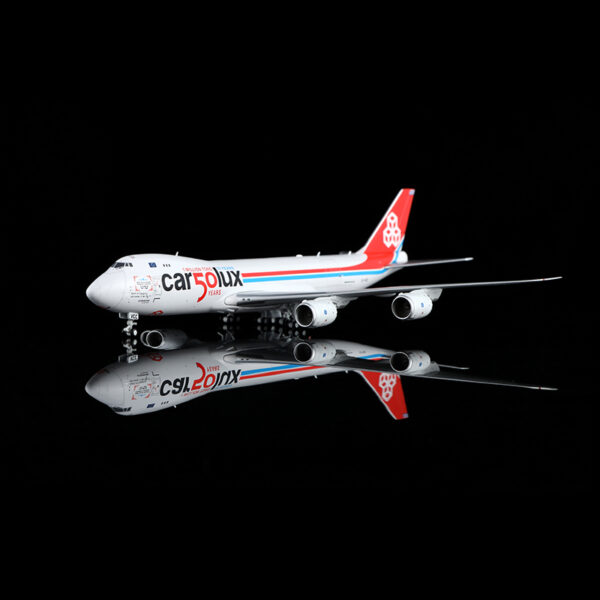 HX Models 1:400 Cargolux LX-VCC Boeing 747-8F - Bedfordshire