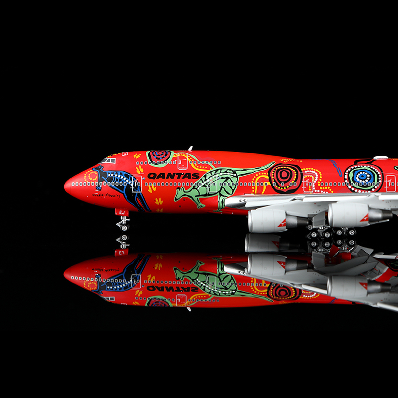 HX Models 1:400 Qantas Airways VH-OEJ Boeing 747-400 "FLAPS DOWN VERSION" - Image 5