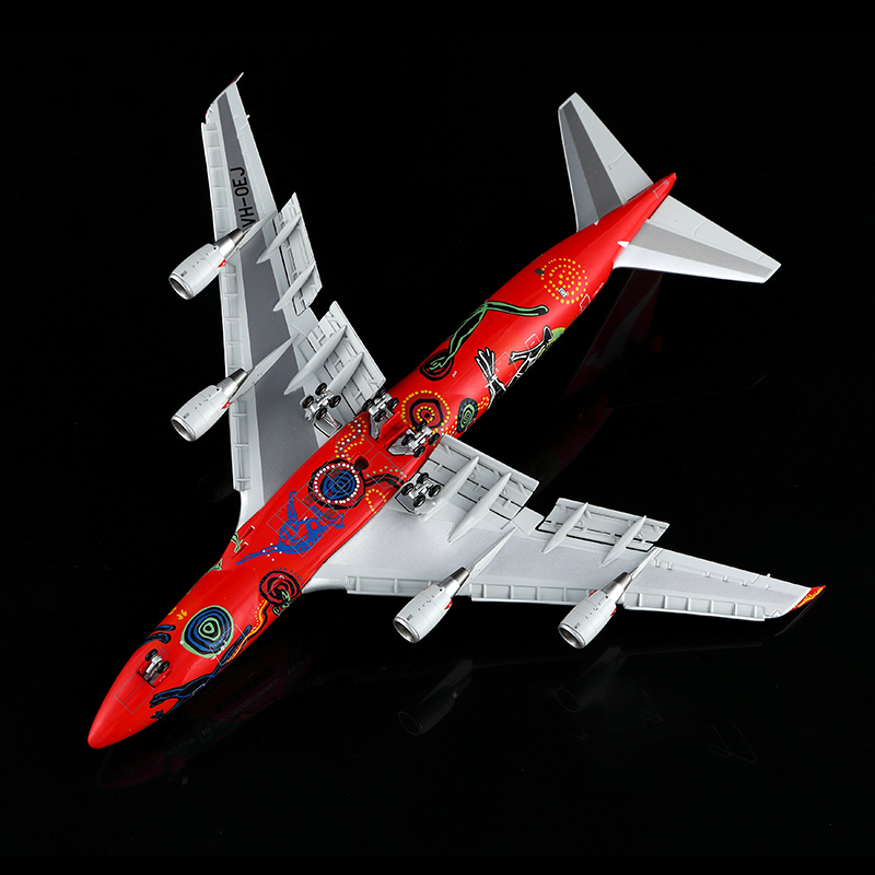 HX Models 1:400 Qantas Airways VH-OEJ Boeing 747-400 "FLAPS DOWN VERSION" - Image 9