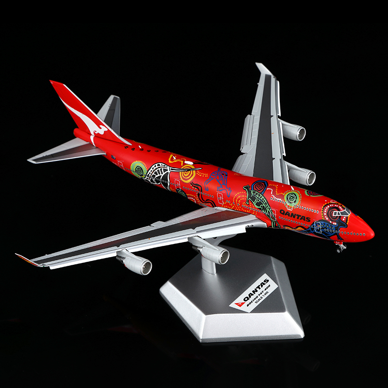 HX Models 1:400 Qantas Airways VH-OEJ Boeing 747-400 "FLAPS DOWN VERSION" - Image 11