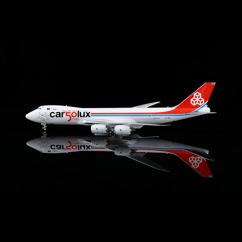 HX Models 1:400 Cargolux LX-VCC Boeing 747-8F - Bedfordshire